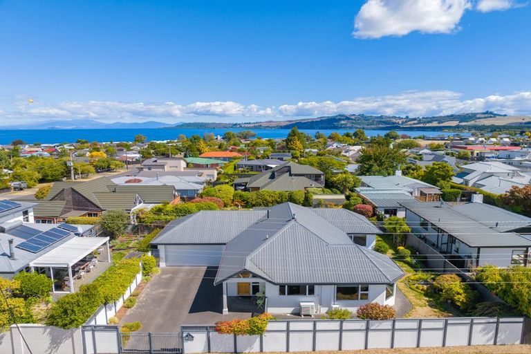 Photo of property in 17 Mere Road, Taupo, 3330