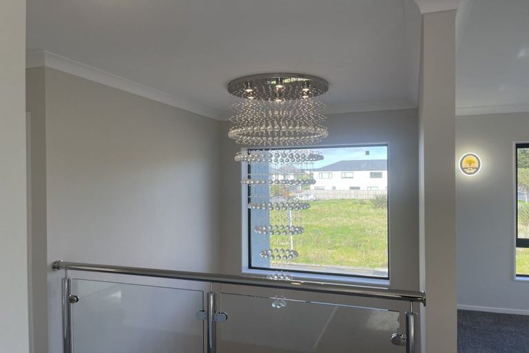Photo of property in 2 Horsefields Drive, Flat Bush, Auckland, 2019