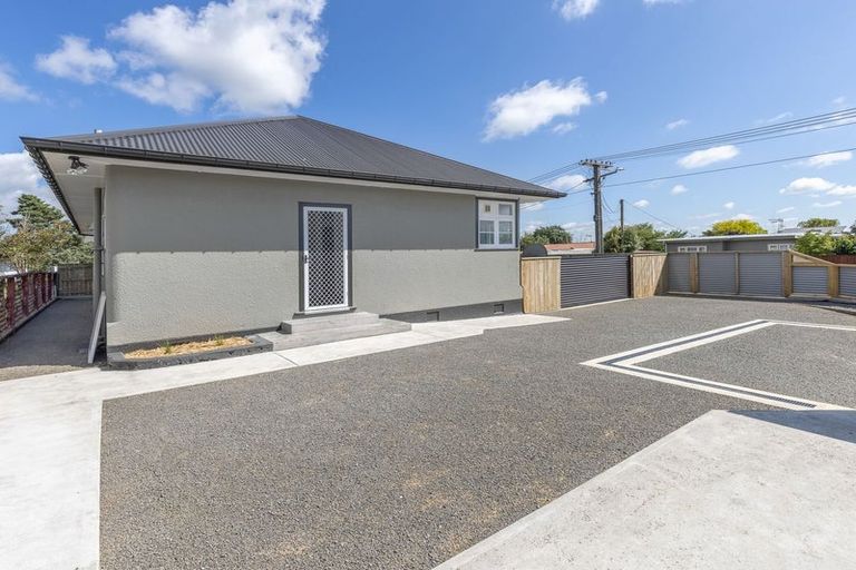 Photo of property in 19 Bowen Street, Levin, 5510