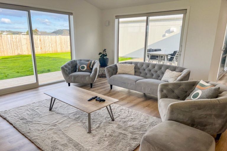 Photo of property in 162 Kupe Drive, Whitianga, 3510