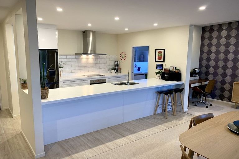 Photo of property in 17 Seager Lane, Hillmorton, Christchurch, 8024