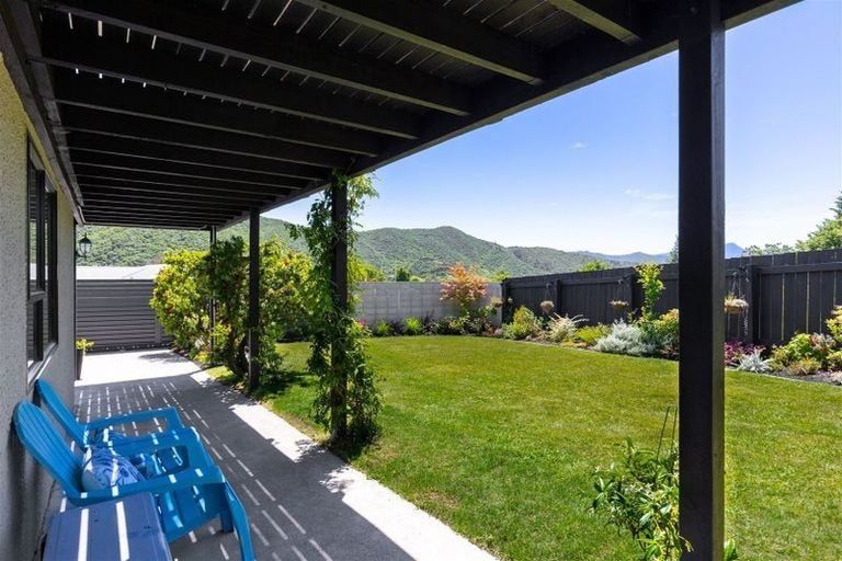 Photo of property in 108 Moana View Road, Waikawa, Picton, 7220
