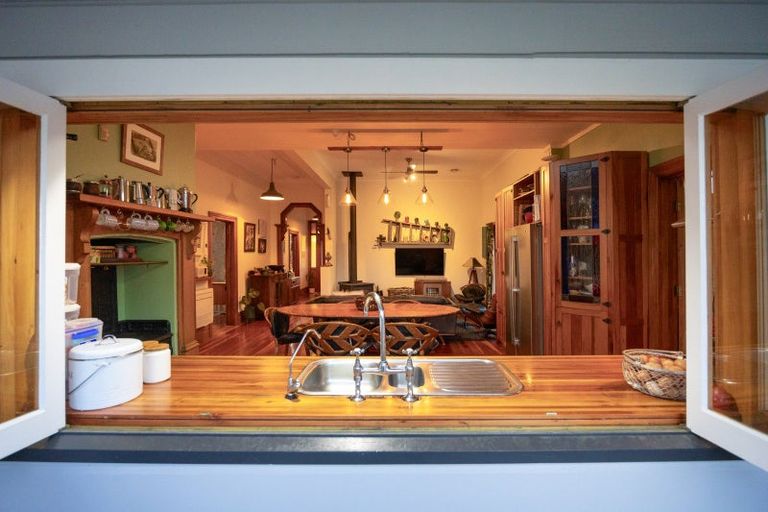 Photo of property in 98 Taonui Road, Aorangi, Feilding, 4775