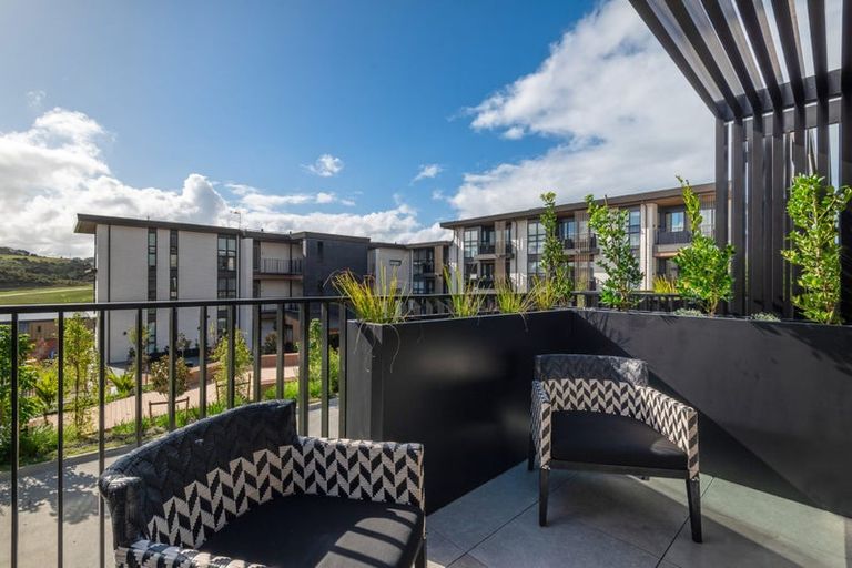 Photo of property in 9b Windlass Street, Long Bay, Auckland, 0630