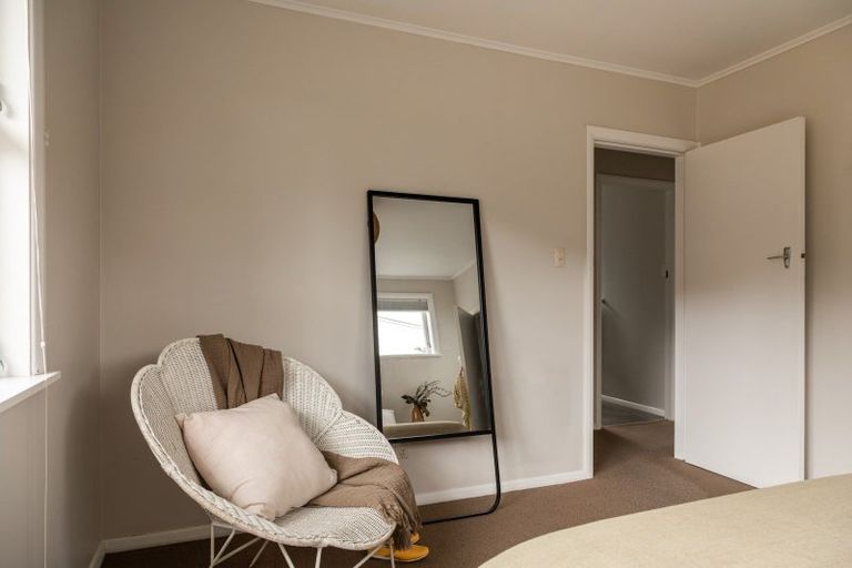 Photo of property in 2 Paparangi Crescent, Paparangi, Wellington, 6037