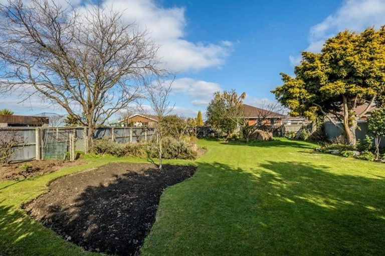 Photo of property in 557 Cranford Street, Papanui, Christchurch, 8052