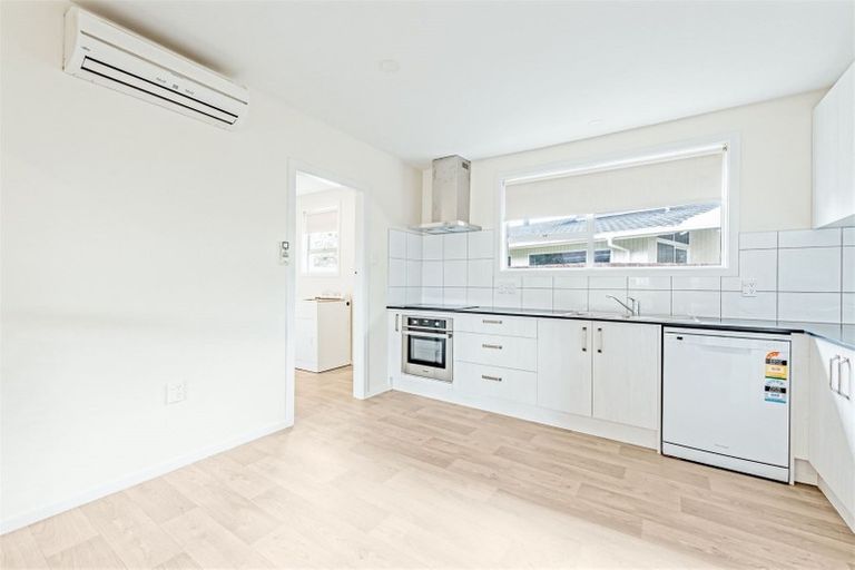 Photo of property in 5 Archdall Place, Avonhead, Christchurch, 8042