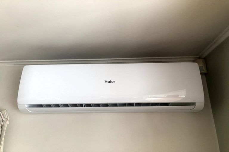 Photo of property in 25 Fraser Avenue, Johnsonville, Wellington, 6037