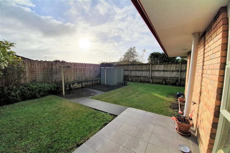 Photo of property in 10 Lime Crescent, Papakura, 2110