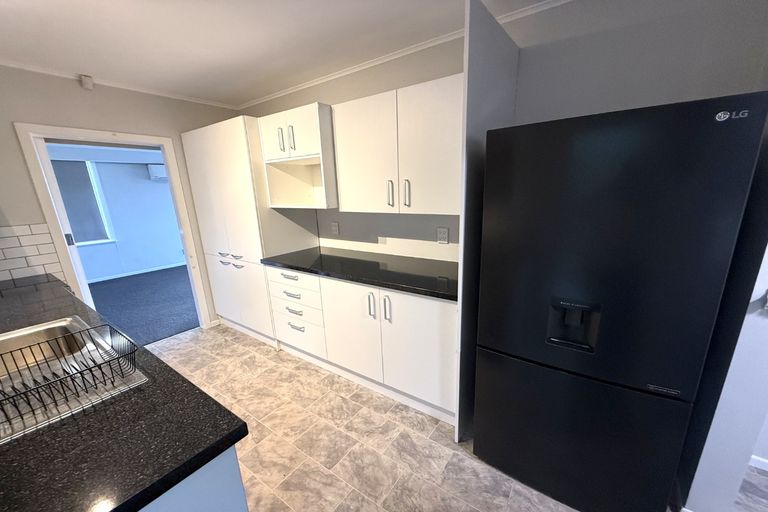 Photo of property in 5 Hartley Terrace, Massey, Auckland, 0614