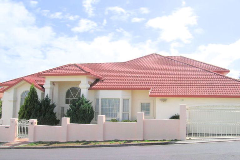 Photo of property in 10 Te Hoe Grove, Pinehill, Auckland, 0632