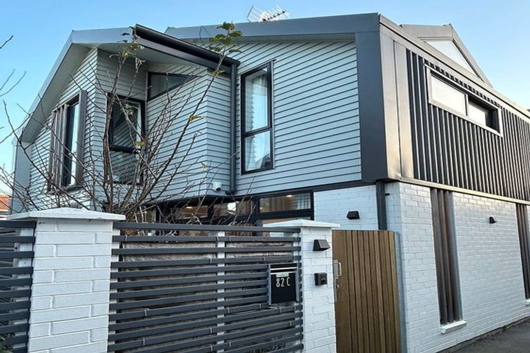 Photo of property in 82c Wallace Street, Mount Cook, Wellington, 6021
