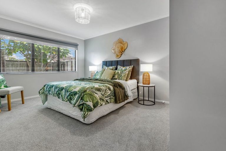 Photo of property in 11 Huntaway Lane, Te Atatu Peninsula, Auckland, 0610