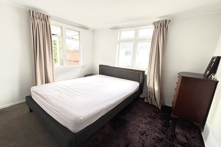 Photo of property in 11 Miro Street, New Lynn, Auckland, 0600