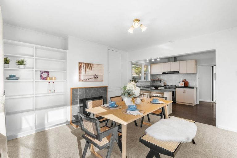 Photo of property in 229 Memorial Avenue, Burnside, Christchurch, 8053