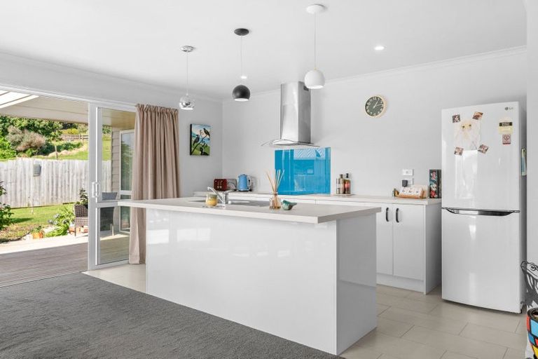 Photo of property in 11 Sunset Drive, Baylys Beach, Dargaville, 0377