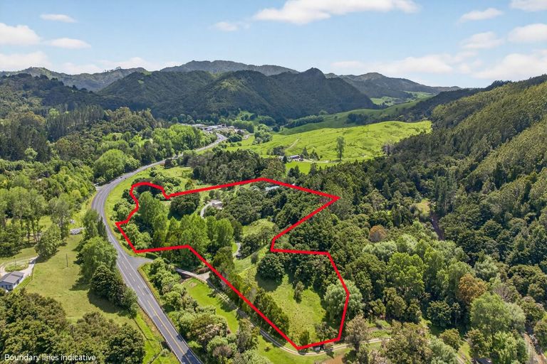 Photo of property in 2372 State Highway 1, Kaiwaka, Maungaturoto, 0587