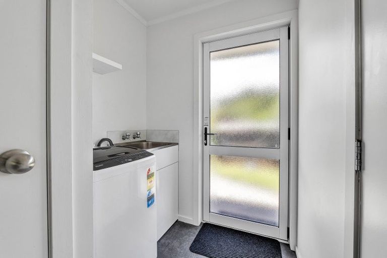 Photo of property in 8 Shaldon Crescent, Blagdon, New Plymouth, 4310