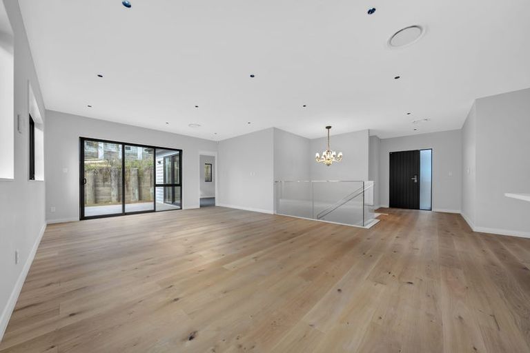 Photo of property in 5 Lawson Creek Street, Massey, Auckland, 0614
