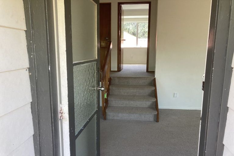 Photo of property in 102 Kemp Road, Massey, Auckland, 0614