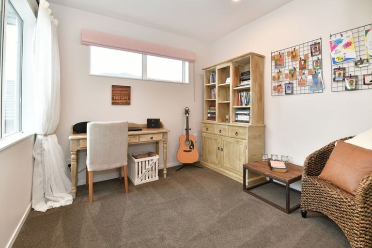 Photo of property in 18 Flavell Drive, Orewa, 0931