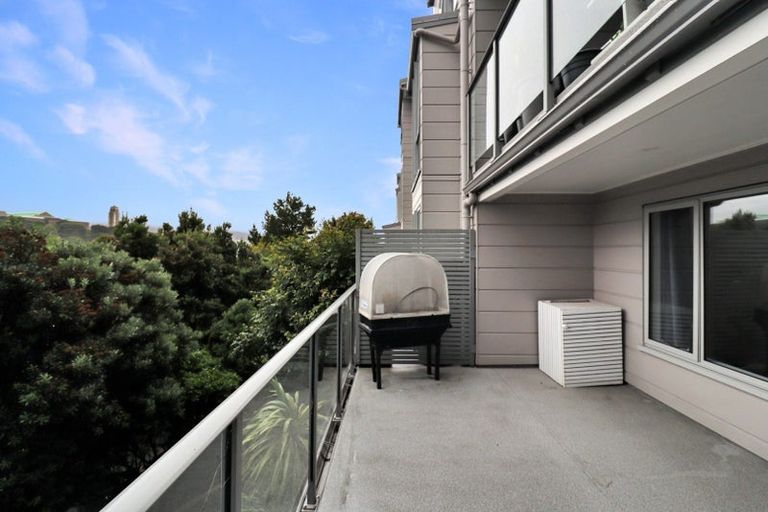 Photo of property in Grosvenor Cl, 6u6 Brown Street, Mount Cook, Wellington, 6021