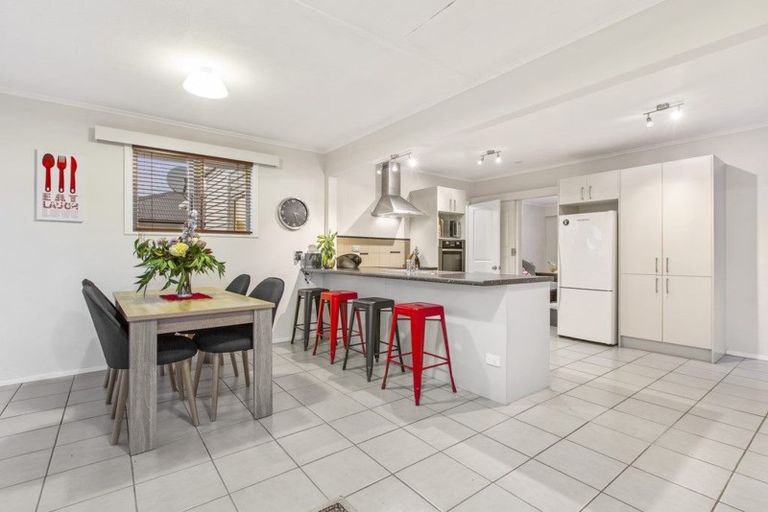 Photo of property in 1/29 Hill Crescent, Papakura, 2110