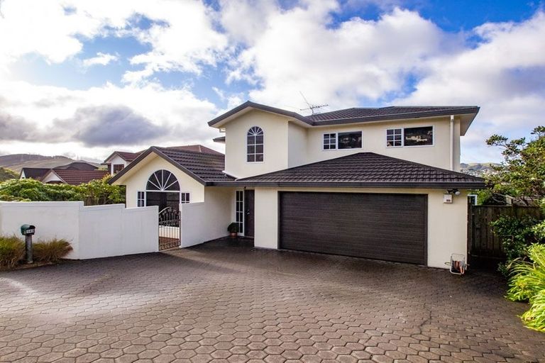 Photo of property in 143 Westchester Drive, Churton Park, Wellington, 6037