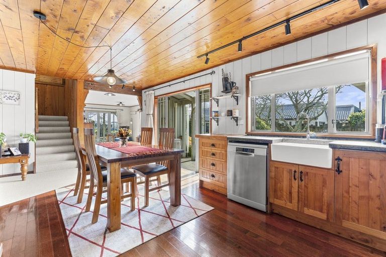 Photo of property in 5 Bosworth Street, Egmont Village, 4372