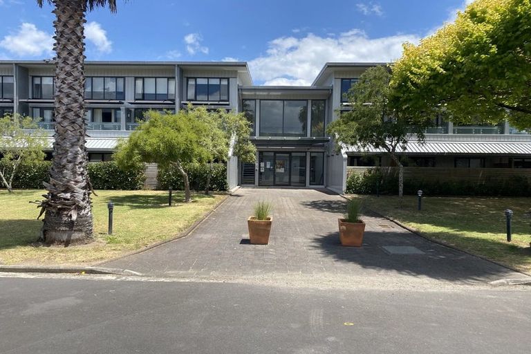 Photo of property in 16b/30 Westward Ho, Glen Eden, Auckland, 0602