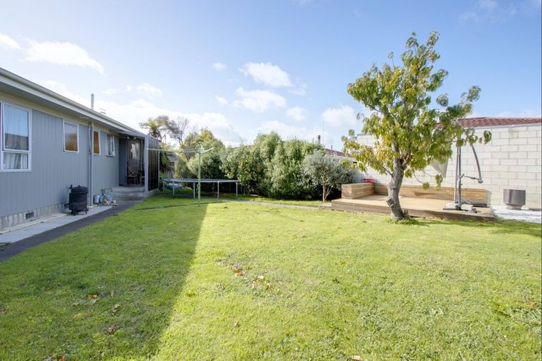 Photo of property in 39 Fife Crescent, Tamatea, Napier, 4112