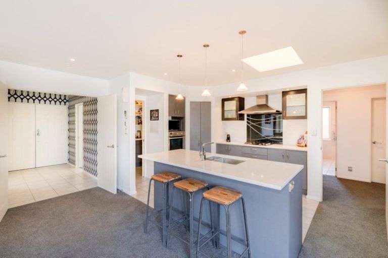 Photo of property in 11 Cairnbrae Drive, Prebbleton, 7604