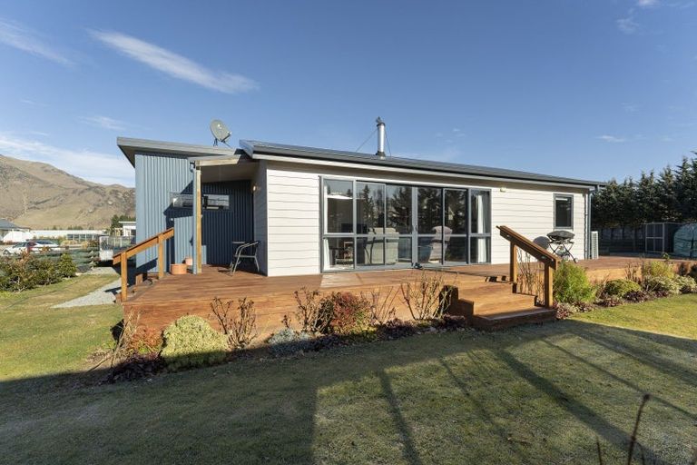 Photo of property in 17 Cirrus Place, Omarama, 9412