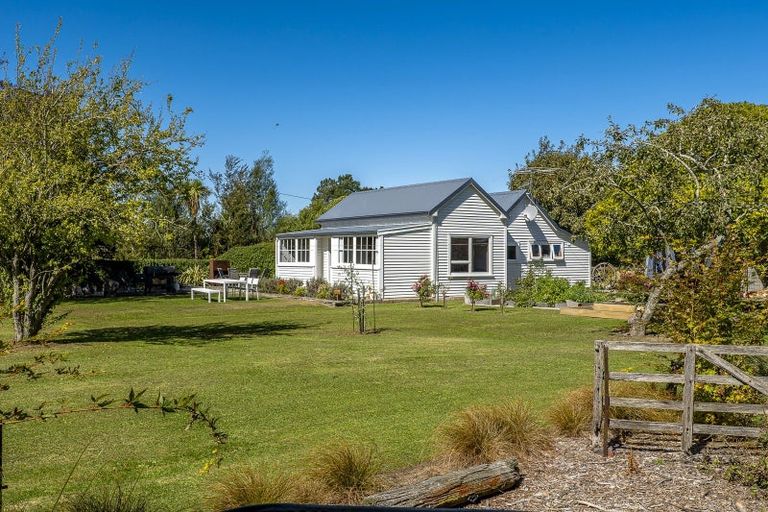 Photo of property in 3139 Coaltrack Road, Coalgate, 7673