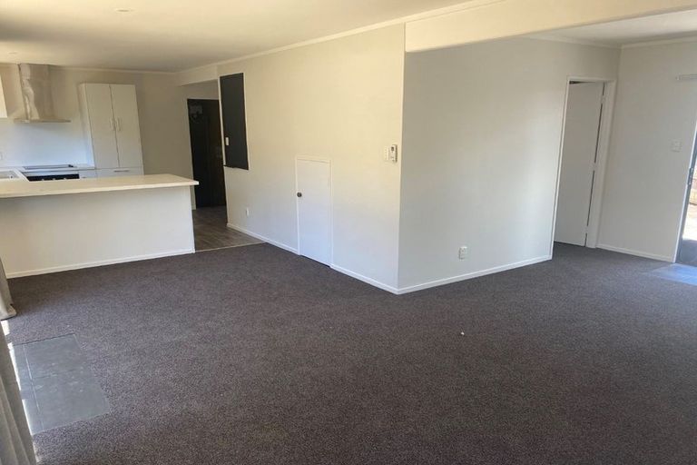 Photo of property in 21a Gibbs Crescent, Red Hill, Papakura, 2110