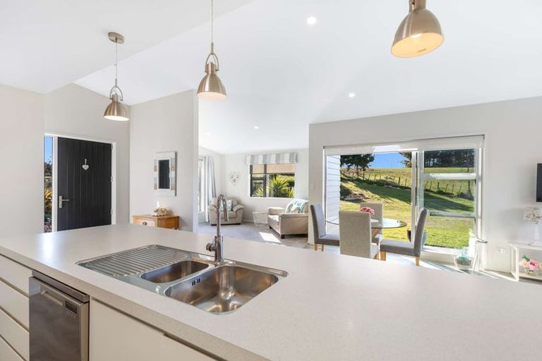 Photo of property in 76 Waitarere Rise Avenue, Waitarere, Levin, 5510