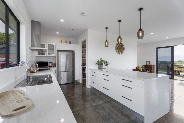 Photo of property in 130 Hurworth Road, Hurworth, New Plymouth, 4371