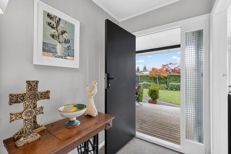 Photo of property in 9 Sandwich Road, St Andrews, Hamilton, 3200
