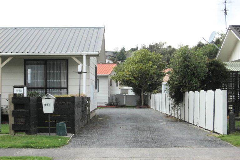Photo of property in 44a Aquarius Drive, Kawaha Point, Rotorua, 3010