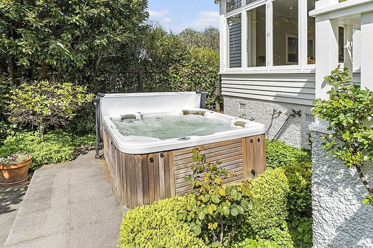 Photo of property in 56a Hobson Street, Thorndon, Wellington, 6011