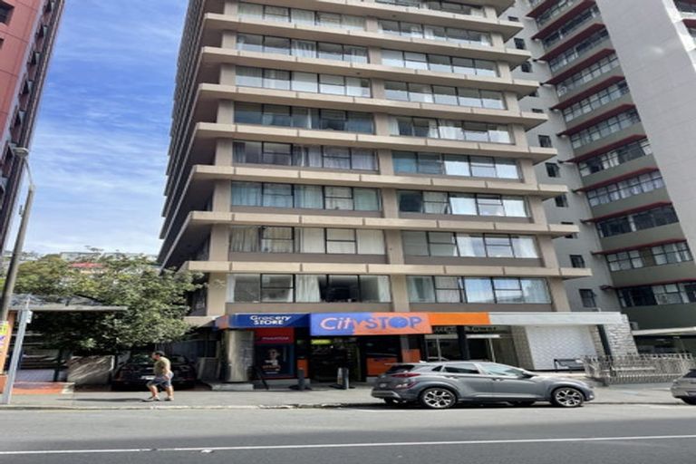 Photo of property in Terrace Tower Apartments, 1e/126 The Terrace, Wellington Central, Wellington, 6011