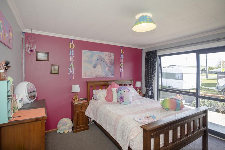 Photo of property in 11 Charles Street, Weston, Oamaru, 9401