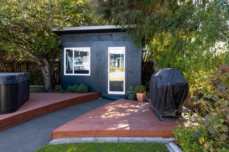 Photo of property in 113 Taradale Road, Onekawa, Napier, 4110