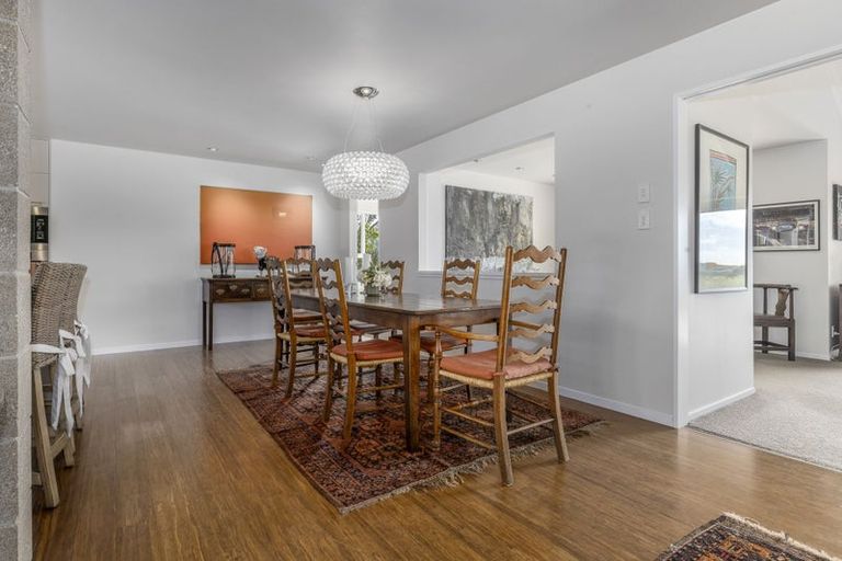 Photo of property in 86 Emerald Glen Road, Paekakariki, 5032