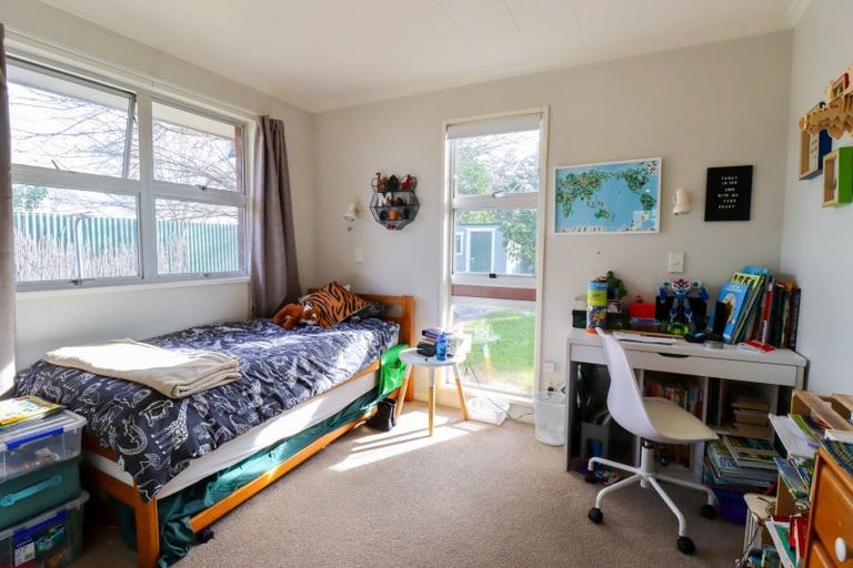 Photo of property in 31 Somerset Crescent, Highbury, Palmerston North, 4412