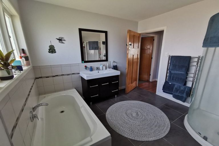 Photo of property in 10 Copley Street, New Lynn, Auckland, 0600