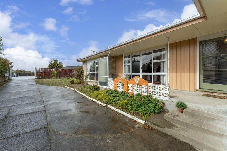 Photo of property in 209 Burwood Road, Burwood, Christchurch, 8083