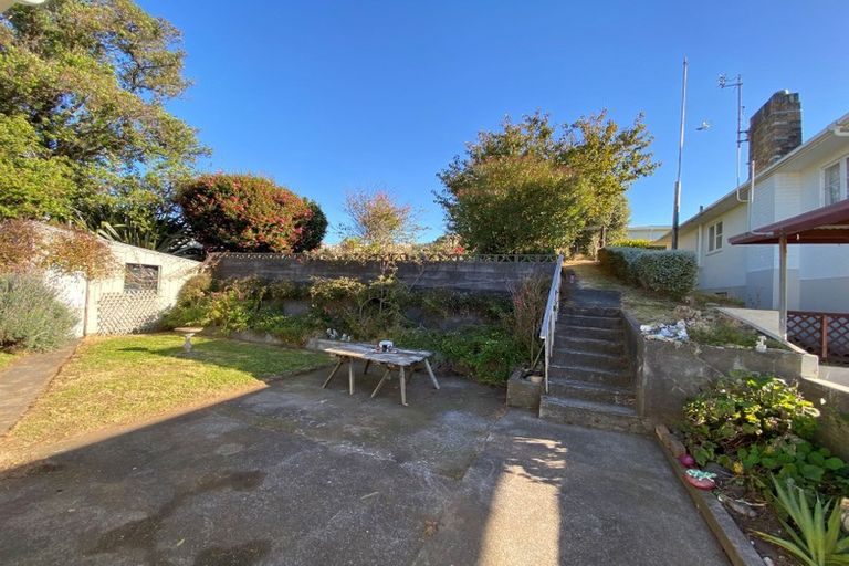 Photo of property in 23 Paritutu Road, Spotswood, New Plymouth, 4310