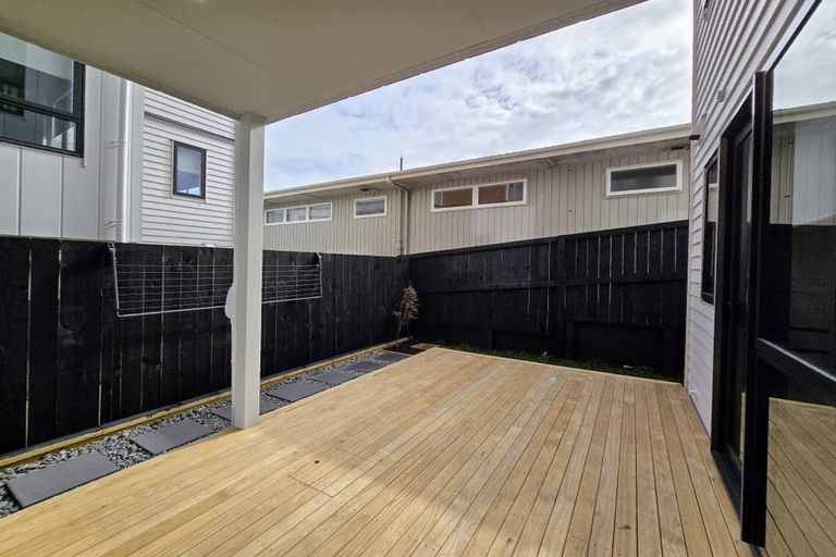 Photo of property in 7c Gulf Crest, Bucklands Beach, Auckland, 2012
