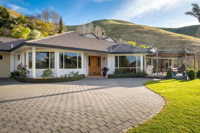 Photo of property in 12 Churchill Drive, Taradale, Napier, 4112